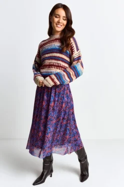 Pullover Mit Bunten Streifen